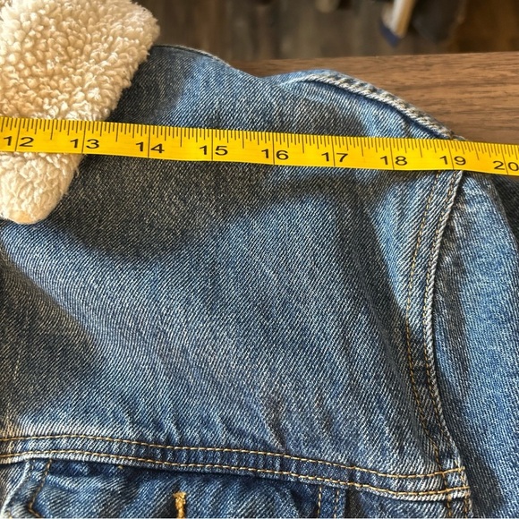 ARITIZIA WILFRED FREE WASHED DENIM SHERPA LINED OVER-SIZED JEAN JACKET SZ XXS - Picture 9 of 12